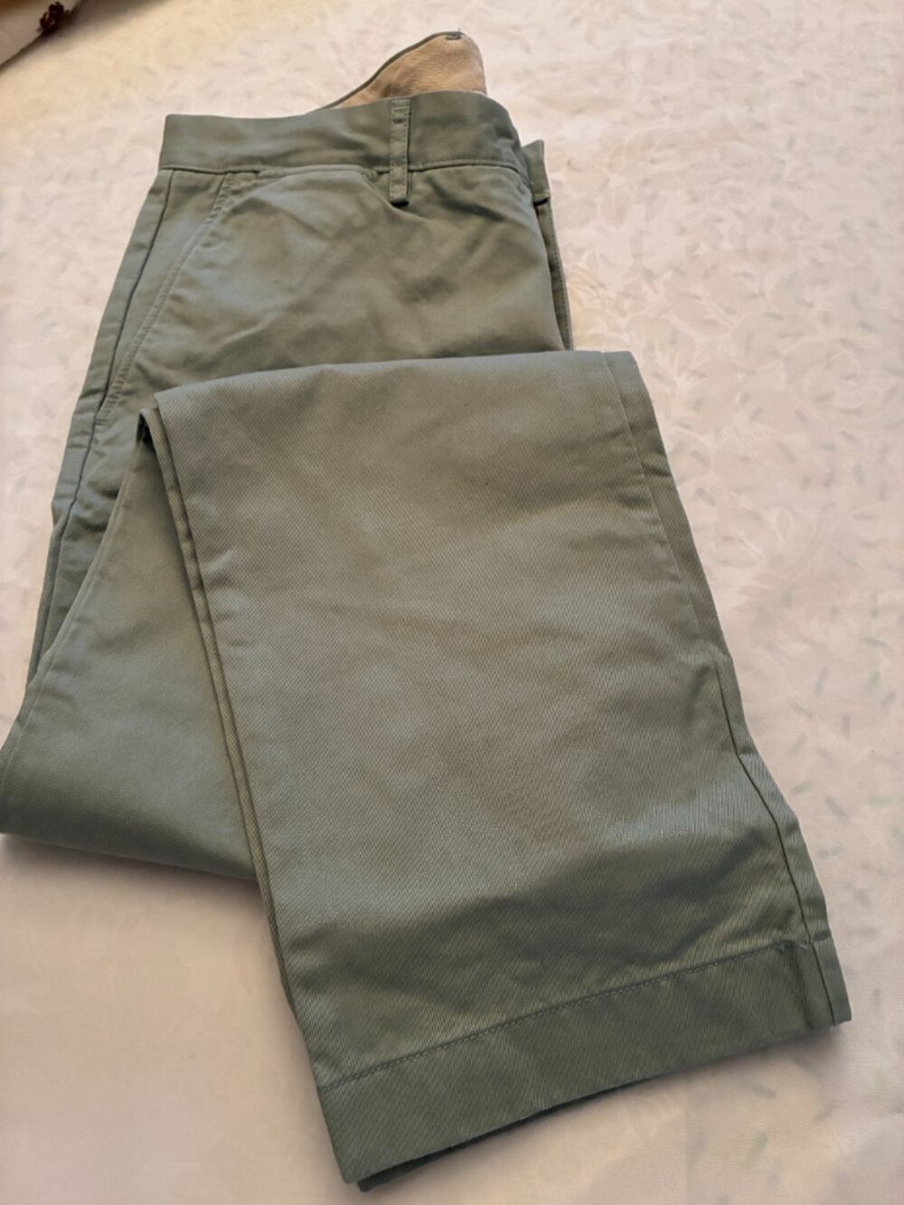 Pants. NEW. JCREW. 33x30 urban slim broken in. 100% cotton. Pastel mint colour.